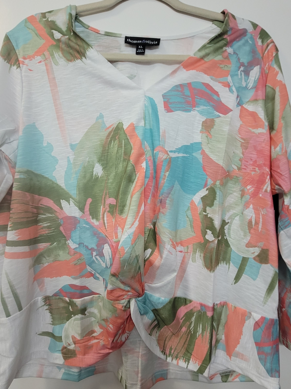 THOMAS & OLIVIA Coral Floral Twist-Front Women’s Top - XL